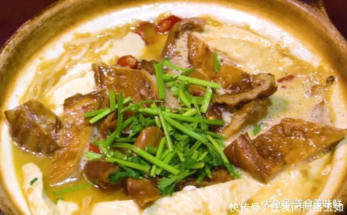 扬州必吃的重口味特色,臭豆腐炖作坊,如此美食老肥肠玉米油多少钱图片