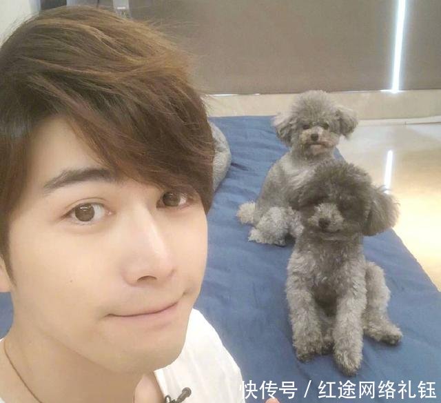 陈学冬变行走的马赛克,大S为遮纹身全程贴胶带