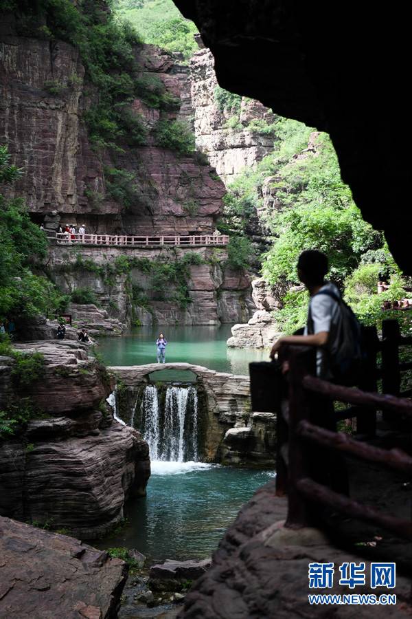 云台山:绿水丹峡入画来