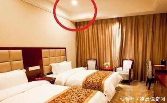 样子不然住女生,出差这种宾馆的灯赶紧走,看见多脸颊肉女生图片