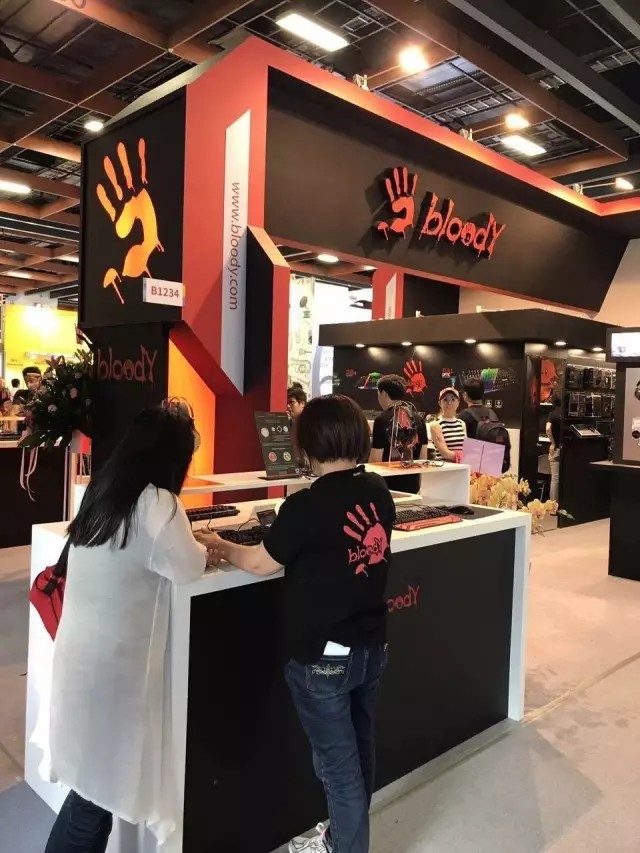 血手幽灵携众多新品亮相2017台北国际电脑展(图3)