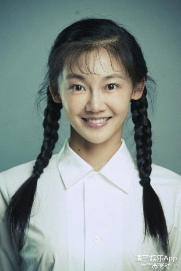 苗苗是哪个演员 t018a105ac3c12f645c.jpg?size=600x900