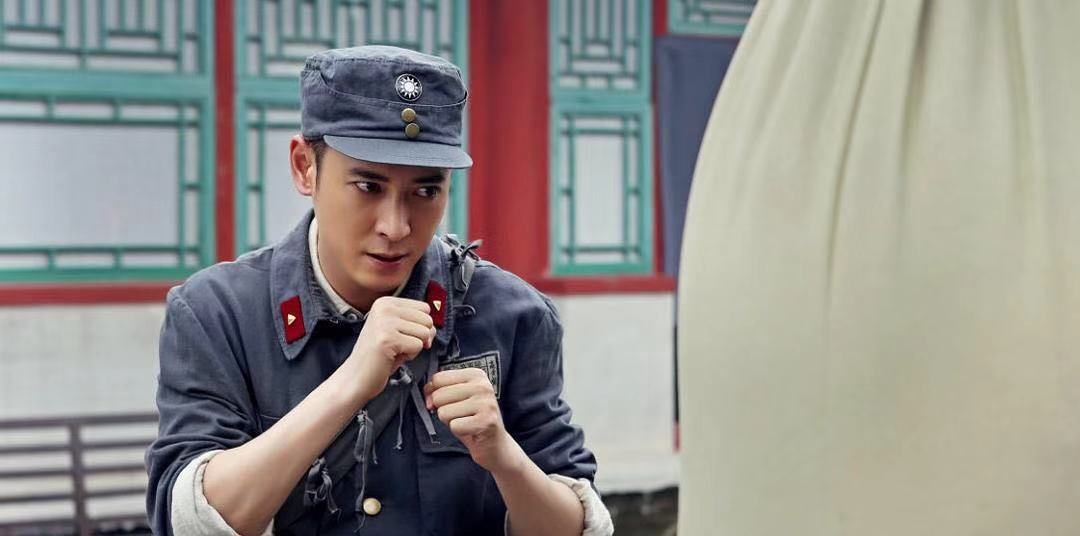 韩栋董洁的《金陵往事》悄然播出，大龄男演员也有事业水逆期？