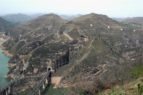 老外眼中中国最牛的铁路，在世界铁史上，被誉为中国人的骄傲之路