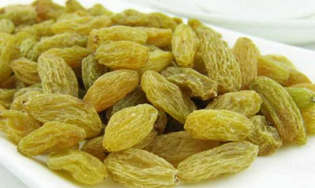 喜欢吃葡萄干的小伙伴们,你们知道正确的吃葡萄干的方法吗