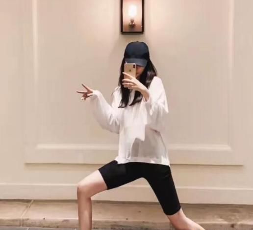 斗鱼颜值区冠军主播因谈分成致歉粉丝 飞机提