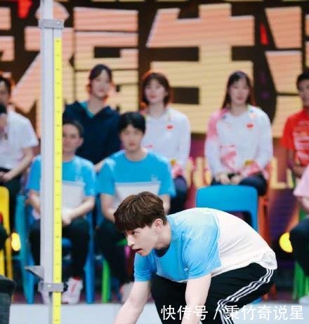 邓伦上《快乐大本营》, 一个细节引热议, 网友 