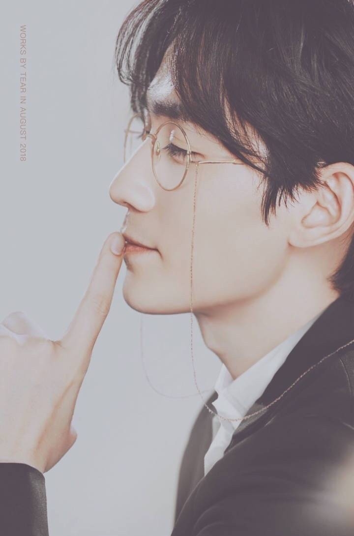 当男明星戴上眼镜,这七位帅气小哥哥,你喜欢哪