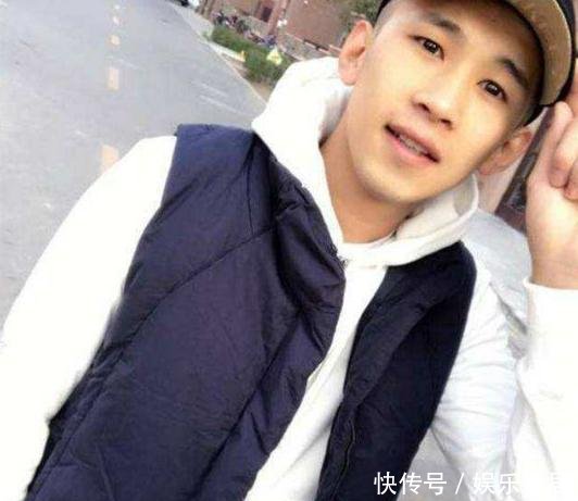 天佑被封杀后的现状,一人吃29元自助餐,助理经