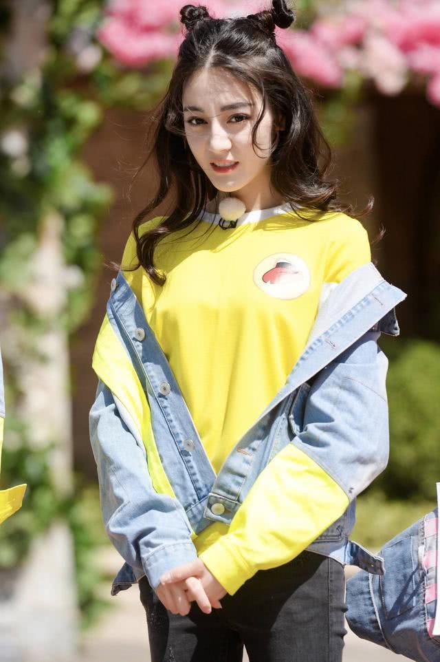 热巴26岁生日《奔跑吧》成员只有他送上了祝