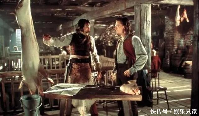 这部史诗黑帮片,完成了好莱坞影帝交接,诠释了