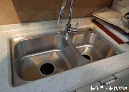 橱柜上面记得叮嘱工人装这个,能减少很多麻烦事,真懊悔没早发现 第4张 橱柜上面记得叮嘱工人装这个,能减少很多麻烦事,真懊悔没早发现-家居窝