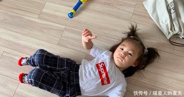 陈冠希晒女儿萌照,玩具箱的价格亮了!