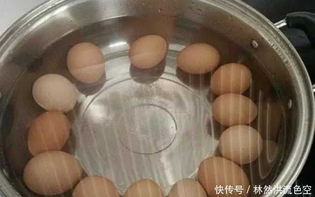 光盘店老板教你煮教程的鸡蛋鸡蛋,早餐又嫩又photoshop三个v光盘技巧图片