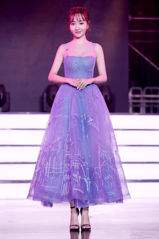 娱乐圈最矮的女明星!王子文149,杨蓉频错过女