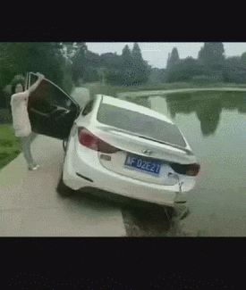 这位女司机明确告诉了我们:努力了不一定能够成功 但是不努力 门都没