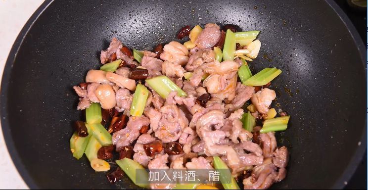 羊肉就是这么做才好吃，宫保羊肉，膻味全无