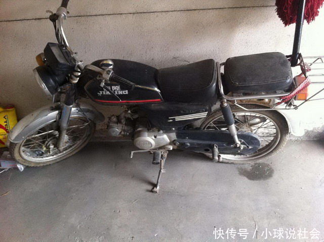 汽车驾照不用考,奇葩男子只改一处,摩托车驾照