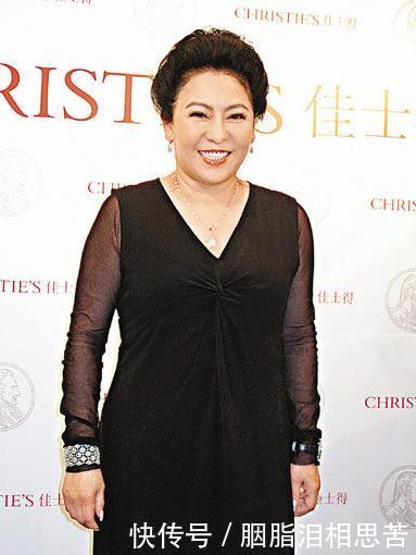 看了向太年轻时照片,终于知道向华强为何这么