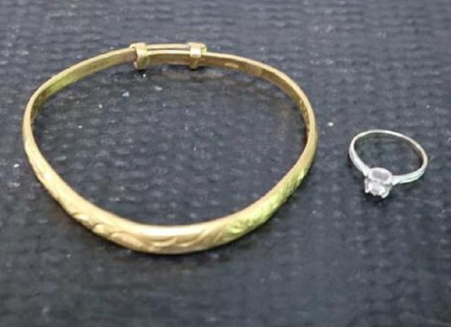 胖子戴什么手镯好 t019aa601acebef5e7b.jpg