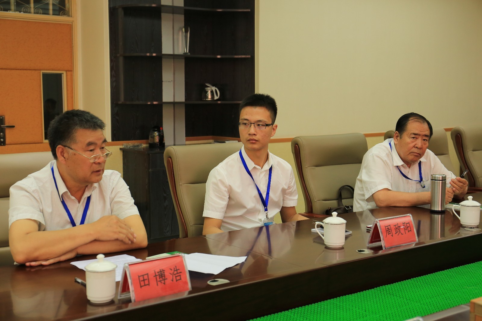青龙满族自治县纪立功副县长等一行访问保定贺阳教育集团