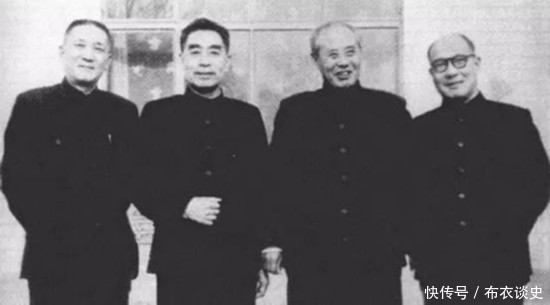 他是蒋介石的心腹爱将,却没向解放军开过一枪,差点成为开国元帅