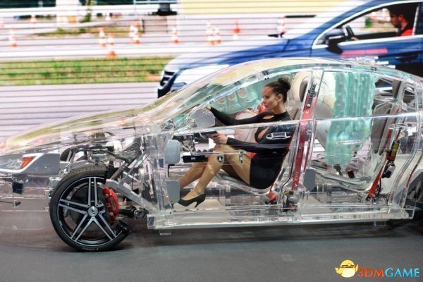 周四新一期福利内涵囧图 美女打架把衣服打没了