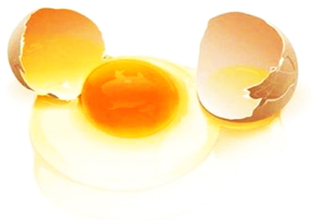 皮肤晒黑别着急,蛋清敷脸让你白回来