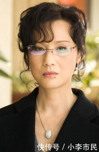 演员里面做衣服最好,全凭一双会说话的眼睛演