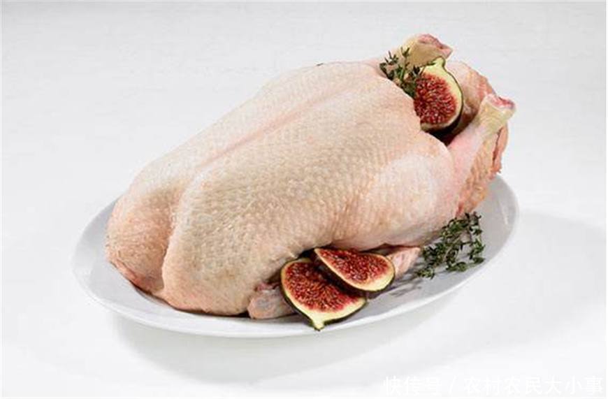 今日肉价暴跌,农户哭疼了心肝,到底谁是幕后黑手