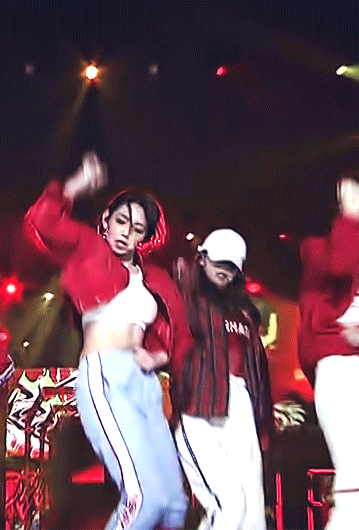 t01abff89d5841c1ab1.gif?size=359x530