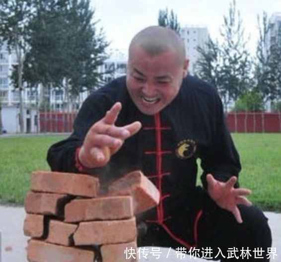 梅惠志12年专访:上擂台秒变王八拳 ,民间无高