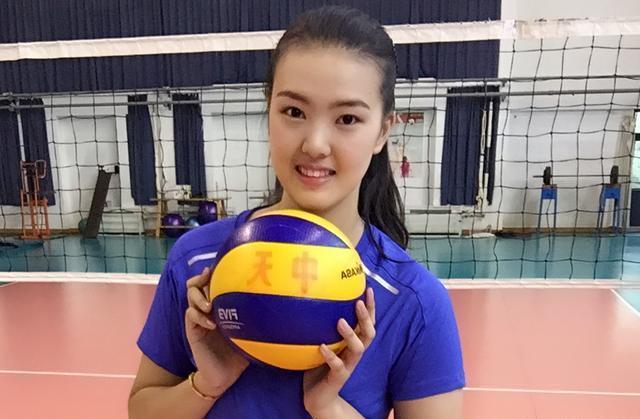 张常宁回归中国女排后喜迎一个新身份!朱婷也