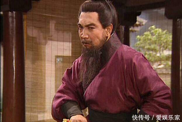 他是曹操的第一谋士,却被曹操逼死,数年后他儿