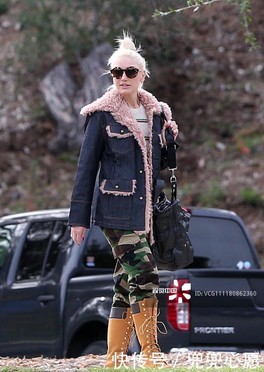 格温·史蒂芬妮街拍:羊羔毛牛仔衣迷彩工装裤