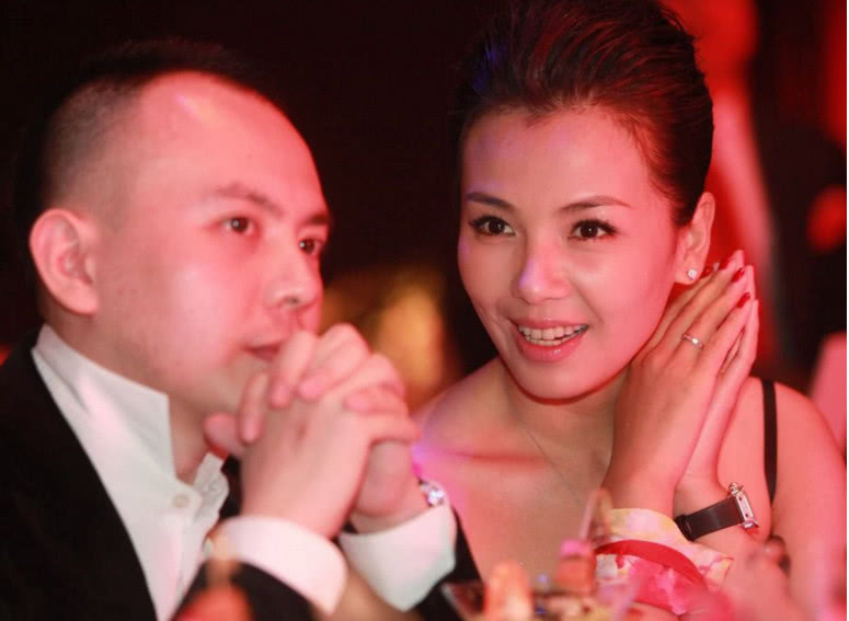 王珂屡屡破产堪称败家大少,刘涛为何不敢离婚