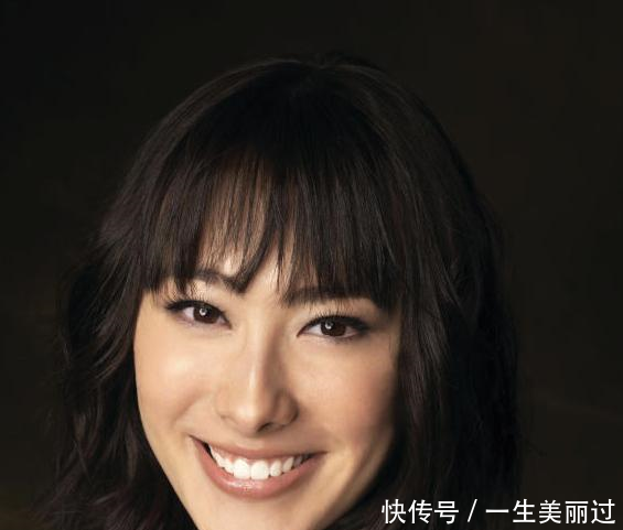 梁洛施输惨了!徐子淇晒家人观看世界杯合照,丈