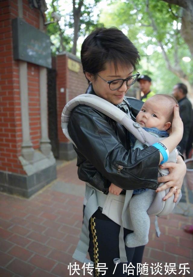 袁立结婚一个月就生了孩子?本人三个字回应含