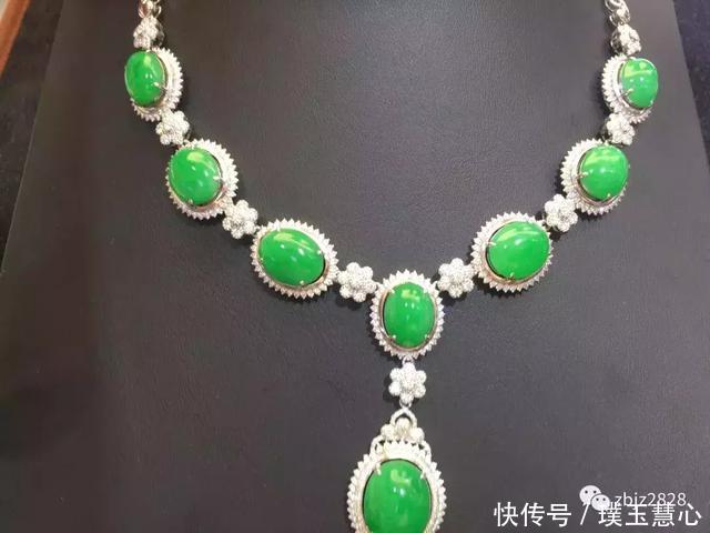 北京房地产老总收藏顶级翡翠 帝王绿那都不是