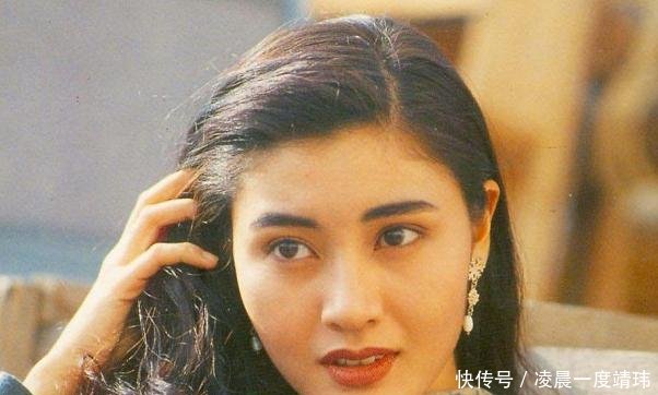 香港第一美人不是林青霞也不是李嘉欣,而是她