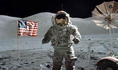 美宇航员将重返月球是真的吗?_360问答