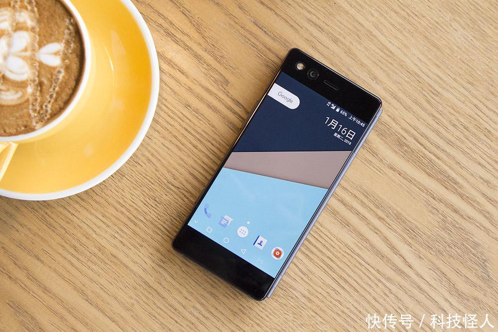 全球首款折叠双屏手机现世, 连苹果 华为 小米