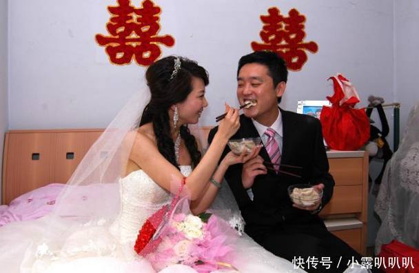 妻子吐槽丈夫“那方面不行”,丈母娘当众称:连这种事还要人教?