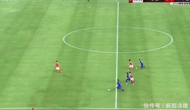 国足战泰国,球队在防守端遇到了难题!