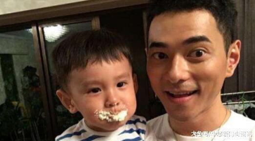 李晨为1岁女儿庆生,妻子素颜出镜