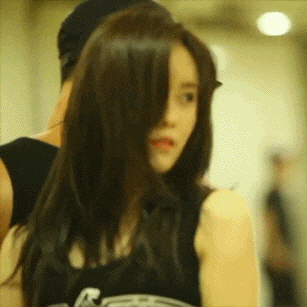 姑娘,对不起,看到你我就会忍不住的笑出来