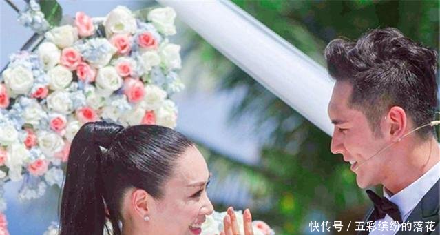 曾经香港的性感女神,如今经历三段婚姻,为爱狂