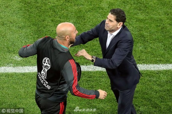 摩洛哥球员与西班牙替补席发生冲突