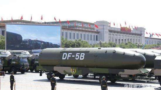 中国终于公布核弹头数量,美俄无动于衷,但这个