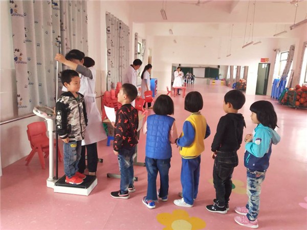 歙县二院:开展\"六一\"体检,保障儿童身心健康